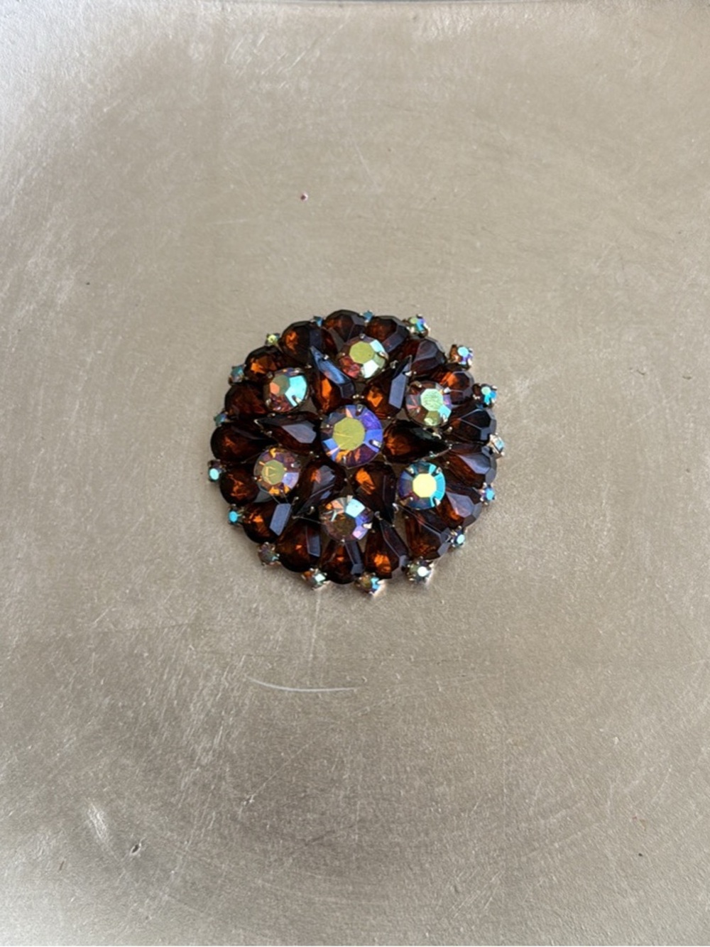 Vintage Juliana D&E Topaz Brown Crystal Cluster Brooch Pin Iridescent